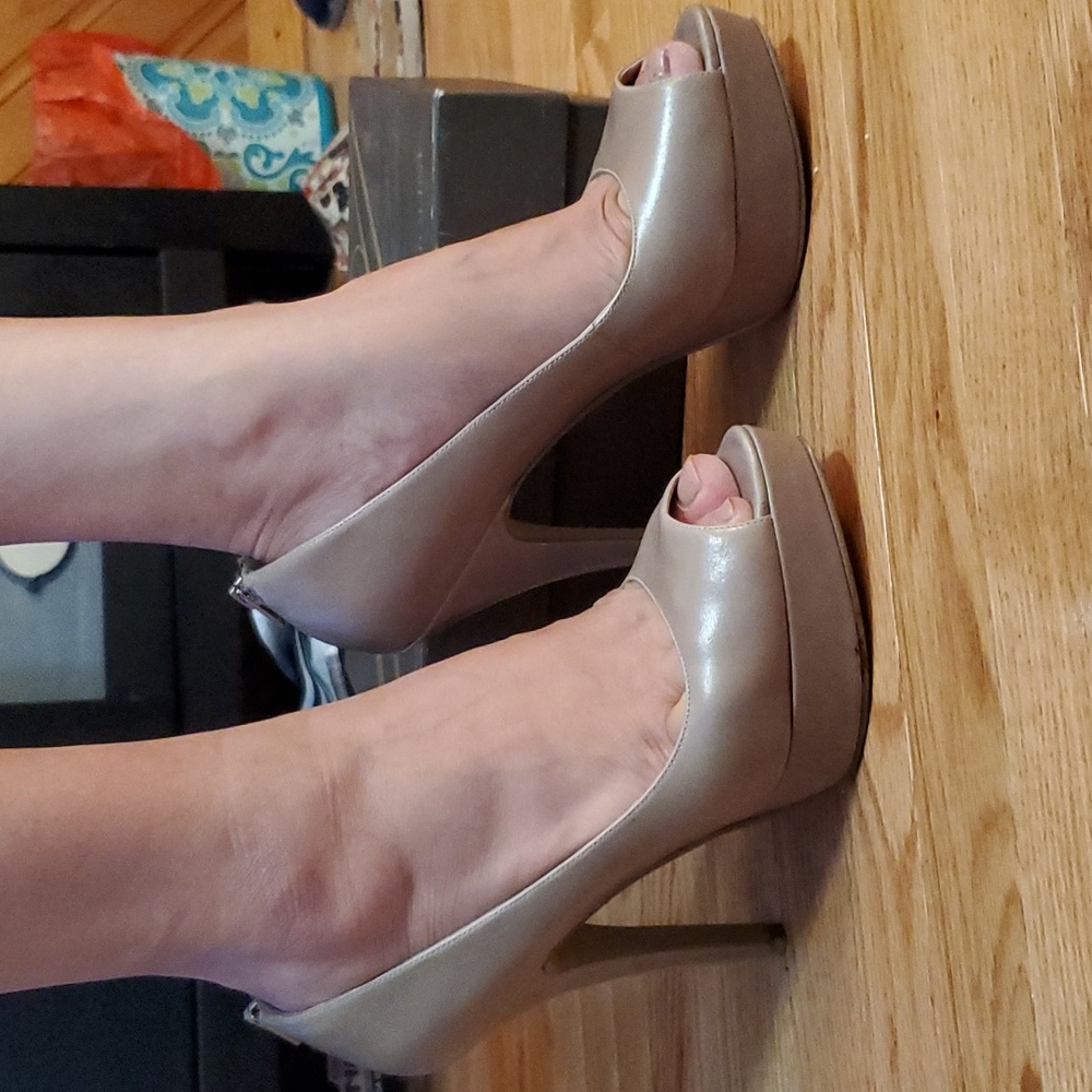Peep Toe Heel Enzo Angiolini sz 7.5